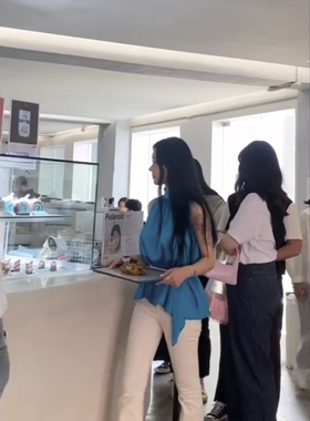 孙智慧韩国定制巨显腰臀比高腰长裤白色毛边喇叭牛仔裤