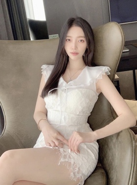 你的小乖～破碎感小透明清纯白色娃娃领自带胸垫蕾丝包臀连衣裙