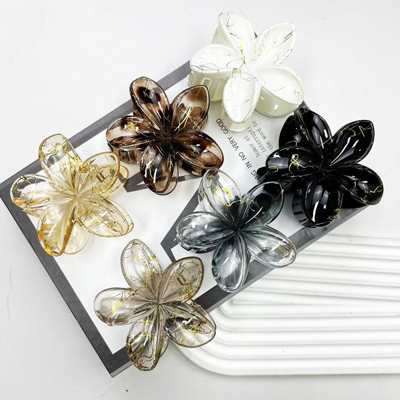 跨境秋冬新款拉丝鸡蛋花抓夹8cm紫荆花度假风优雅鲨鱼夹发饰发夹