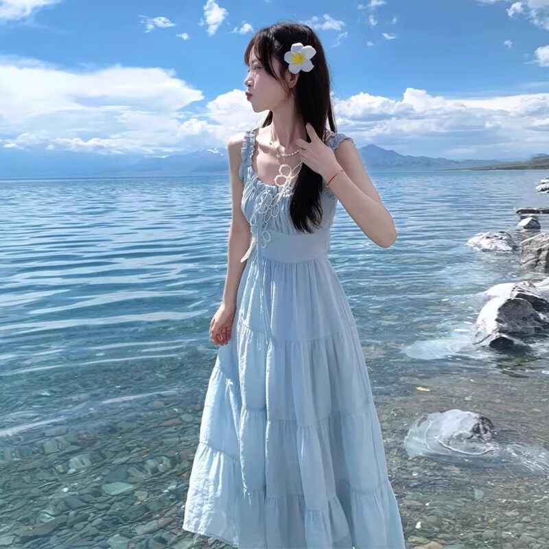 法式茶歇蓝色吊带连衣裙子女夏季2025新款温柔早春装气质修身长裙