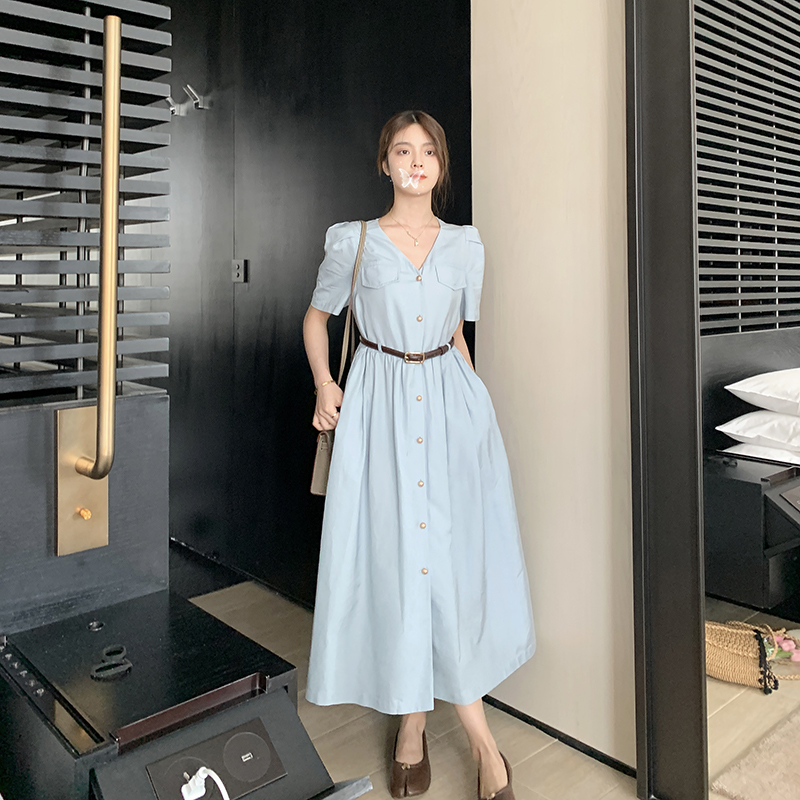 一三良品小个子 高级感纯色气质通勤收腰v领复古金扣连衣裙长裙夏