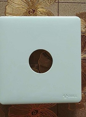 公牛暗装G28白色大阪圆孔穿线面板电视背景墙HDMI遮洞出线孔盖板