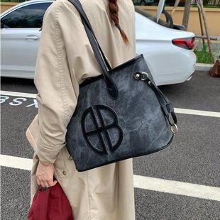 高级感包包女式 单肩腋下包百搭洋气托特包 2025春夏新款 潮时尚