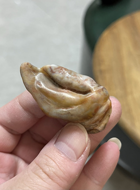 有钳 新疆戈壁奇石手把玩件 沙漠漆玛瑙原石象形石桌面小摆件