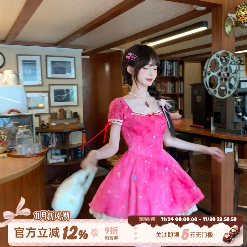 甜美风树莓红刺绣泡泡袖连衣裙