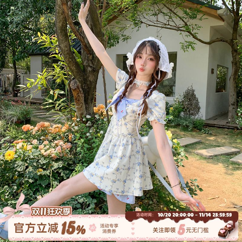 织物猪 甜草奶酪 田园度假风蓝色短袖碎花裙女格纹拼接夏日连衣裙