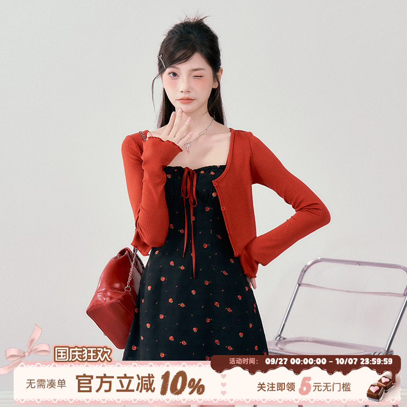 碎花吊带连衣裙女2025春夏