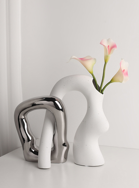 北欧轻奢陶瓷摆件高级感装饰品