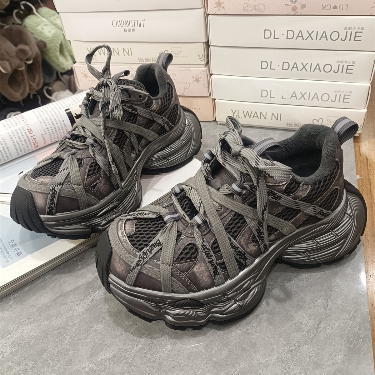 巴迪雅交叉绑带老爹鞋女厚底增高