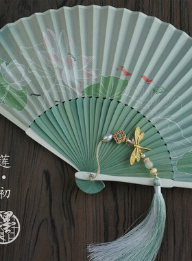 古风折扇荷花青色流苏
