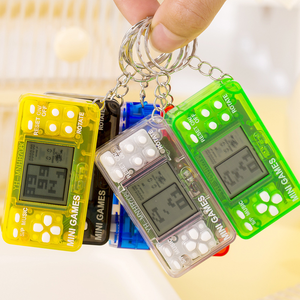 跨境供应俄罗斯方块游戏机迷你掌上电子游戏机钥匙扣挂饰小玩具
