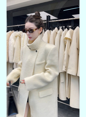 中长款大衣女秋冬高级感超好看气质女神范法式赫本风白色毛呢外套