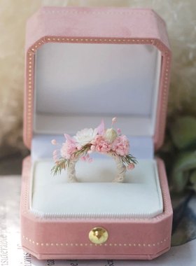 森系婚礼求婚永生花鲜花戒指
