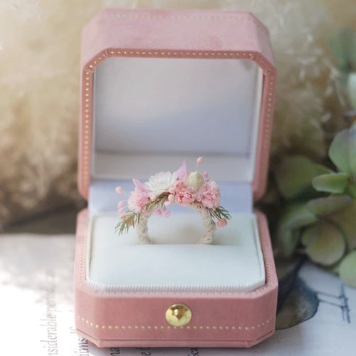 森系婚礼求婚永生花鲜花戒指