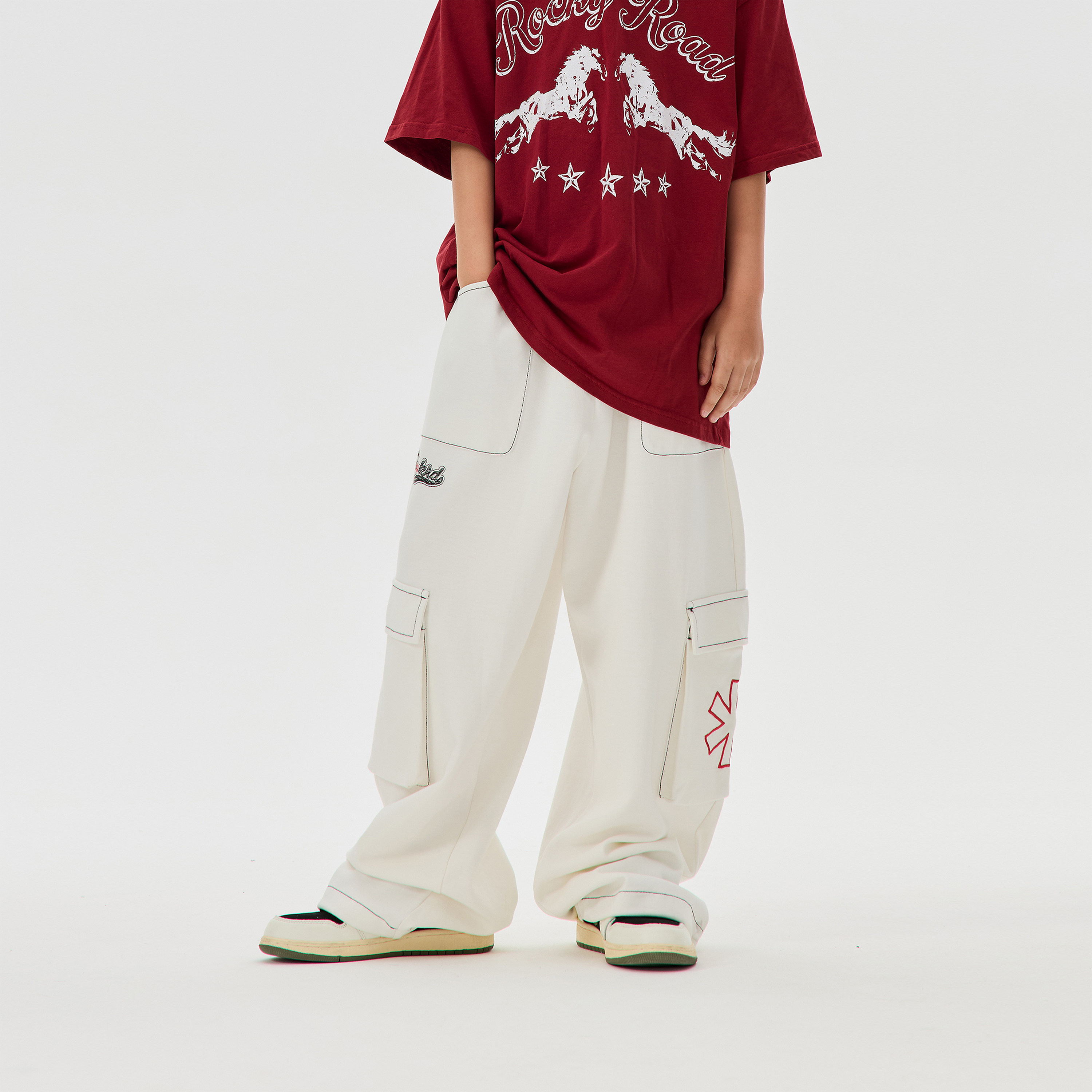 ROCKYROAD童装男童潮牌美式白色立体大口袋牛子印花直筒长裤工装