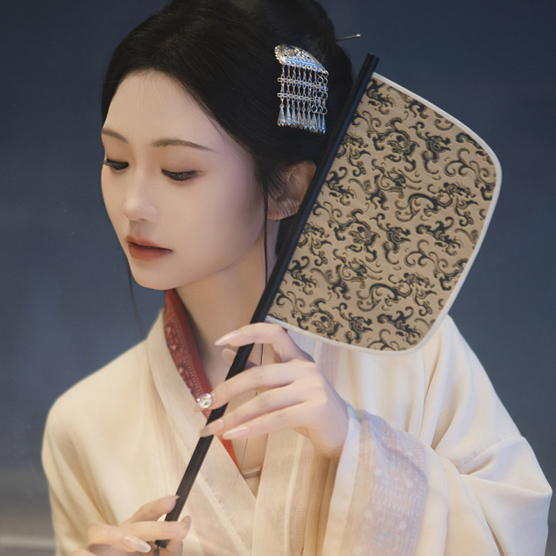 2026新款扇子中国风女款夏天便携直播拍照写真舞蹈扇宫廷古风刀扇