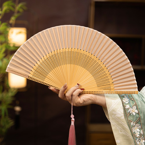 凌绢女式折叠扇子跳舞直播