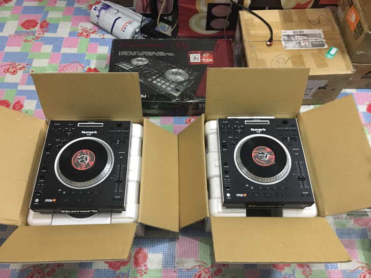 二手dj设备露玛NUMARK V7数码控制器打碟机两台支持serato dj pro_虎窝淘