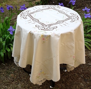 外贸纯棉手工刺绣抽纱钩织美式复古美式田园盖巾桌布120CM 两色入