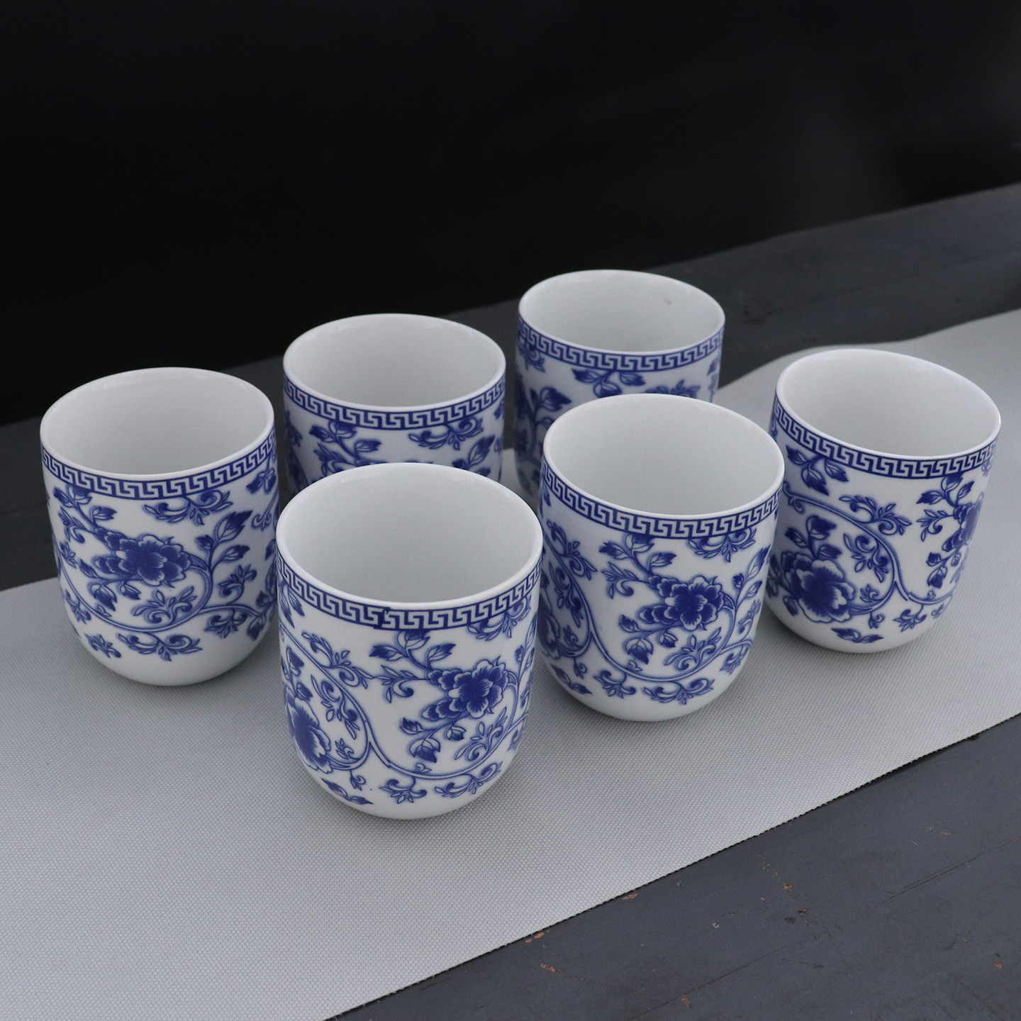 青花瓷茶杯陶瓷中式大号品茗家用喝水杯复古饭店180毫升啤酒单杯