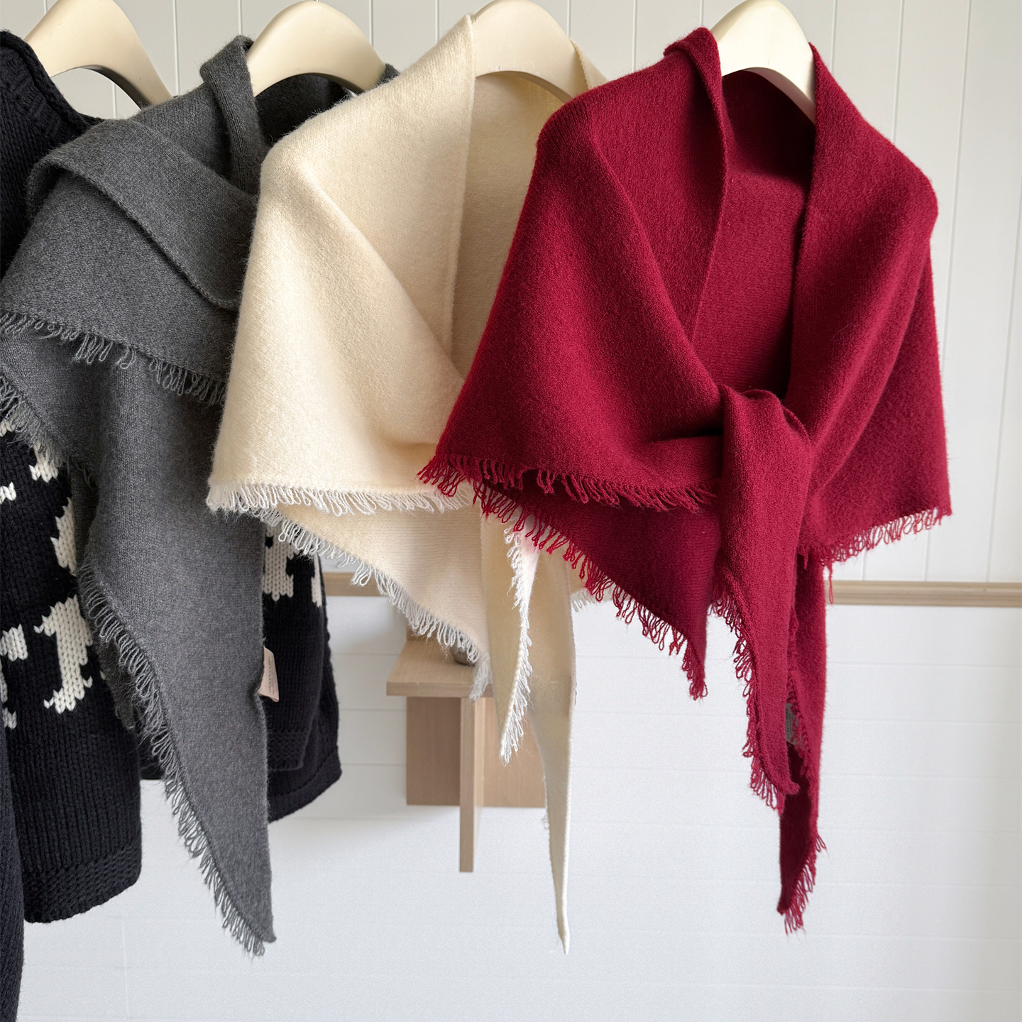 韩版流苏款百搭秋冬纯色三角巾节日红色围巾复古披肩围脖保暖好搭