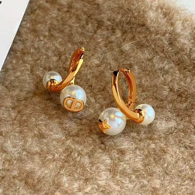 D家珍珠耳环女复古精致小众通勤