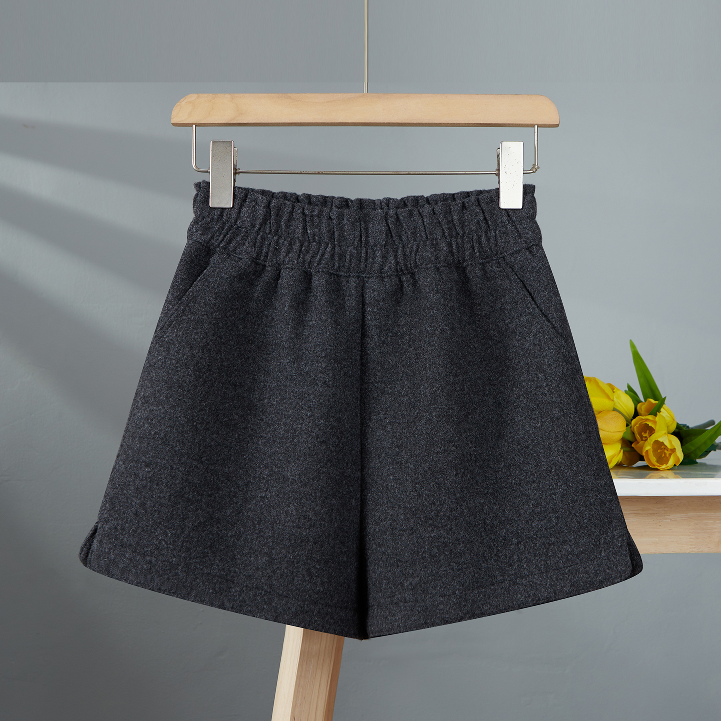 毛呢短裤女2025新款冬季松紧