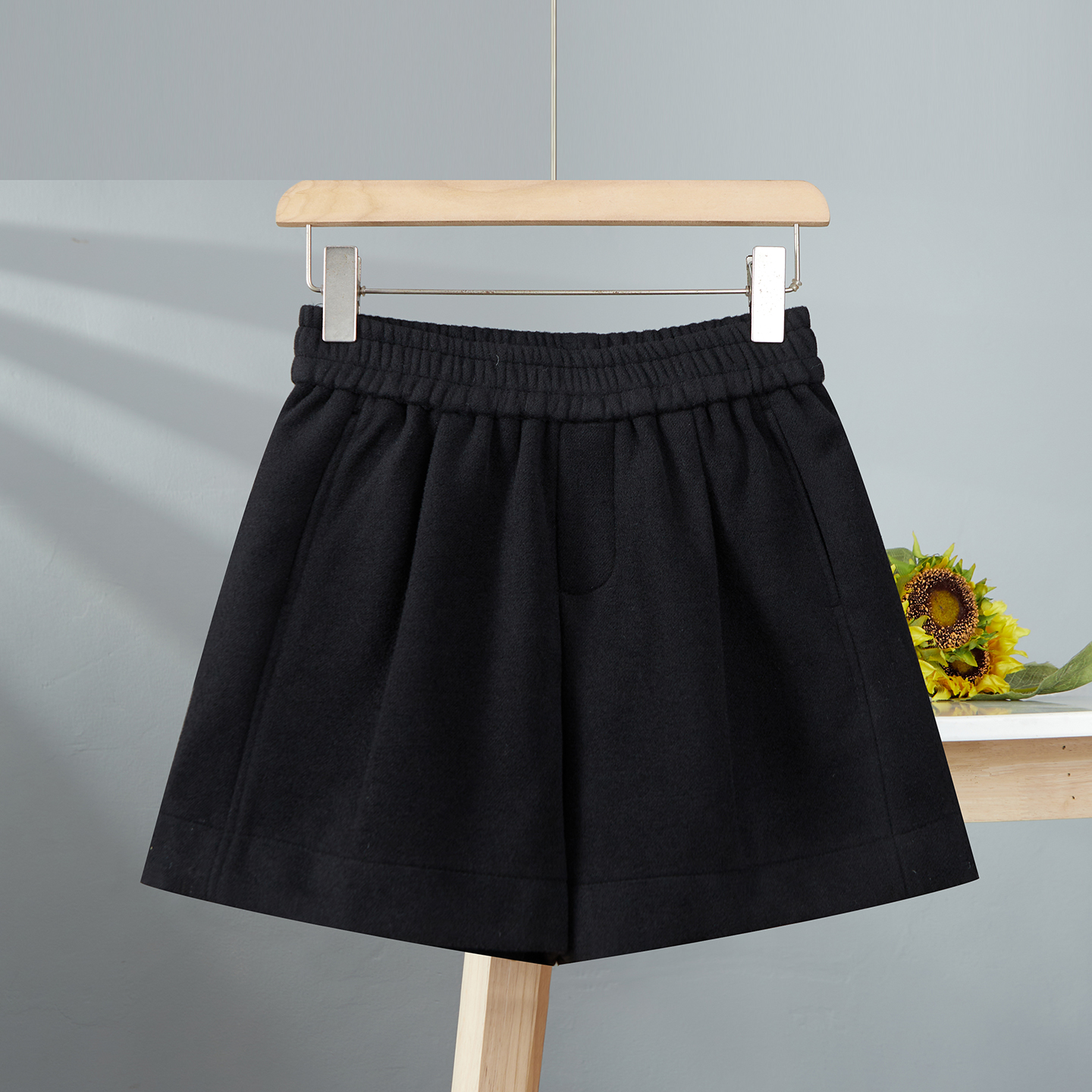 毛呢短裤女2025新款冬松紧高腰