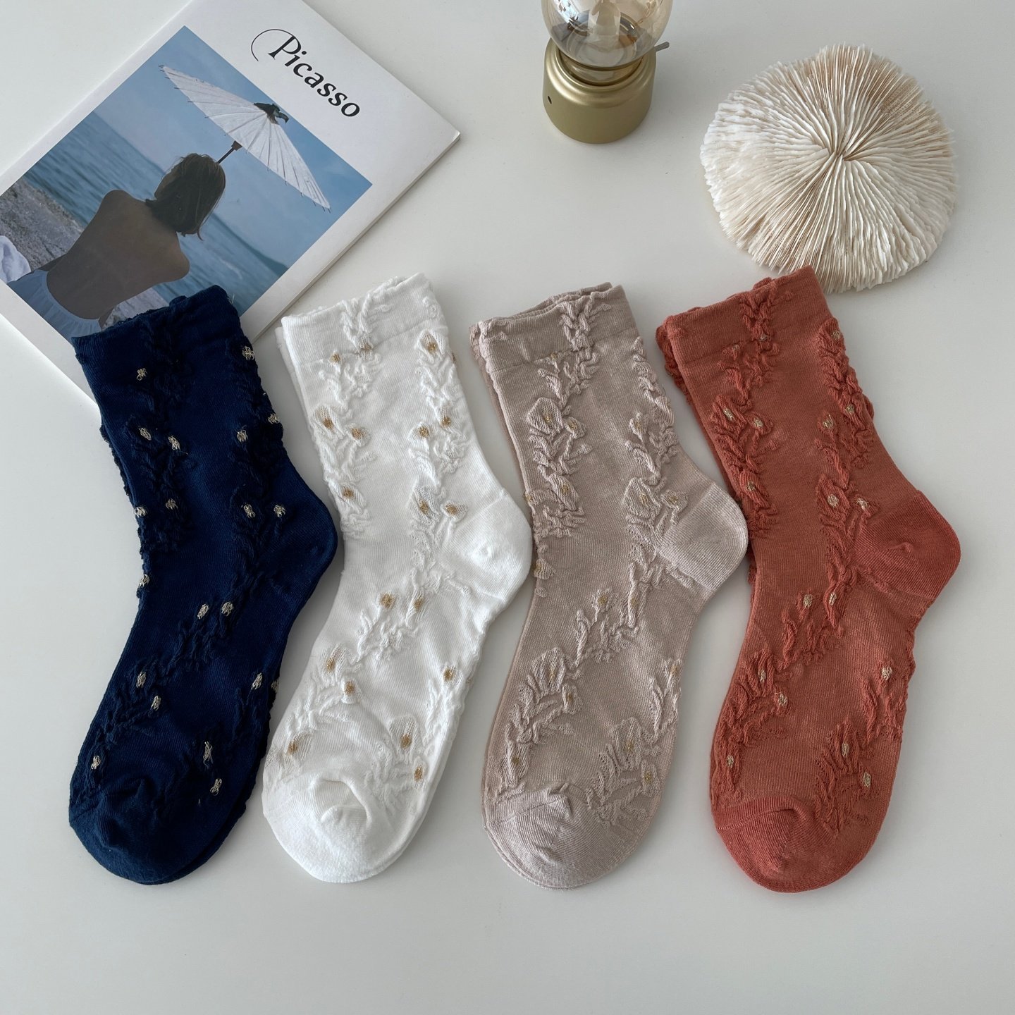 立体麻花金丝袜子女中筒袜ins潮秋冬日系复古森系田园风碎花长袜