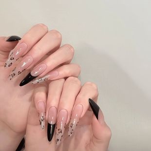 手工豹纹穿戴甲中长款新款杏仁型法式美甲秋冬辣妹高级感小众显白