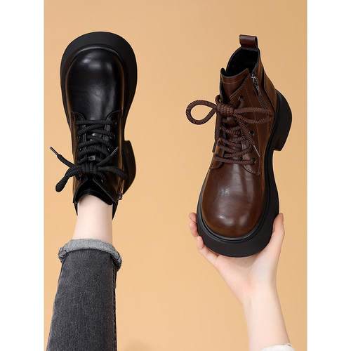 冬季厚底马丁靴女2026季新款英伦风增高显瘦防滑软底短靴加1227u