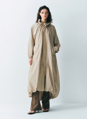 LUCENCY25AW 秋冬新款机能风尼龙长款风衣 花苞下摆设计感大衣