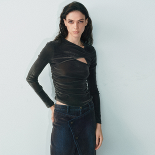 LUCENCY25AW T恤解锁秋冬温柔感内搭 镂空抽皱半高领网纱植绒长袖