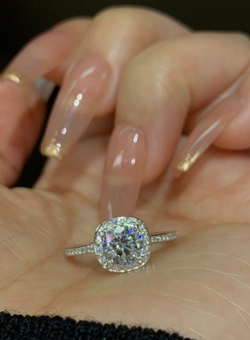 胖东来同款莫桑钻戒指小方糖方包微镶女求婚银镀金轻奢高级方形