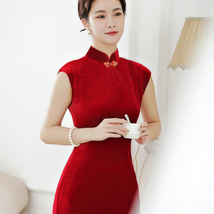 2025金丝绒旗袍旗形体礼仪宽肩大码高弹力打底旗袍短款春秋酒红色