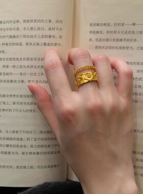 中古拉丝金色花朵戒指设计感复古宫廷风点钻宽面食指戒