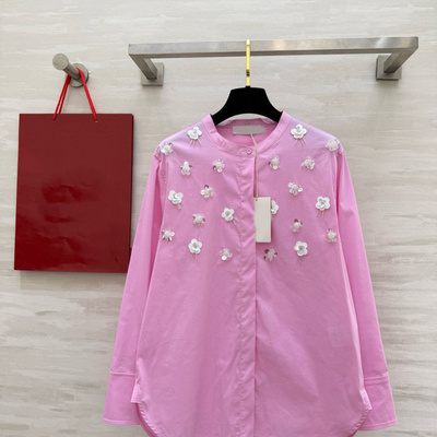 手工钉珠+立体花朵刺绣圆领设计宽松衬衫