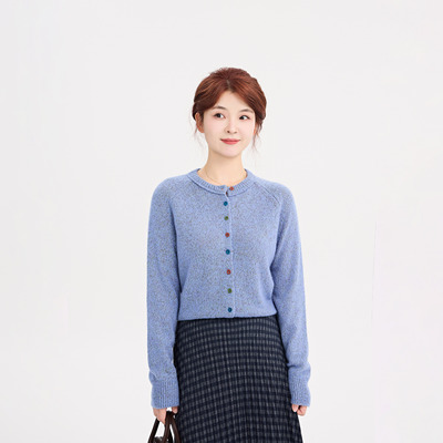 REST HEART 2025秋冬新品 圆领彩扣针织羊毛开衫上衣女