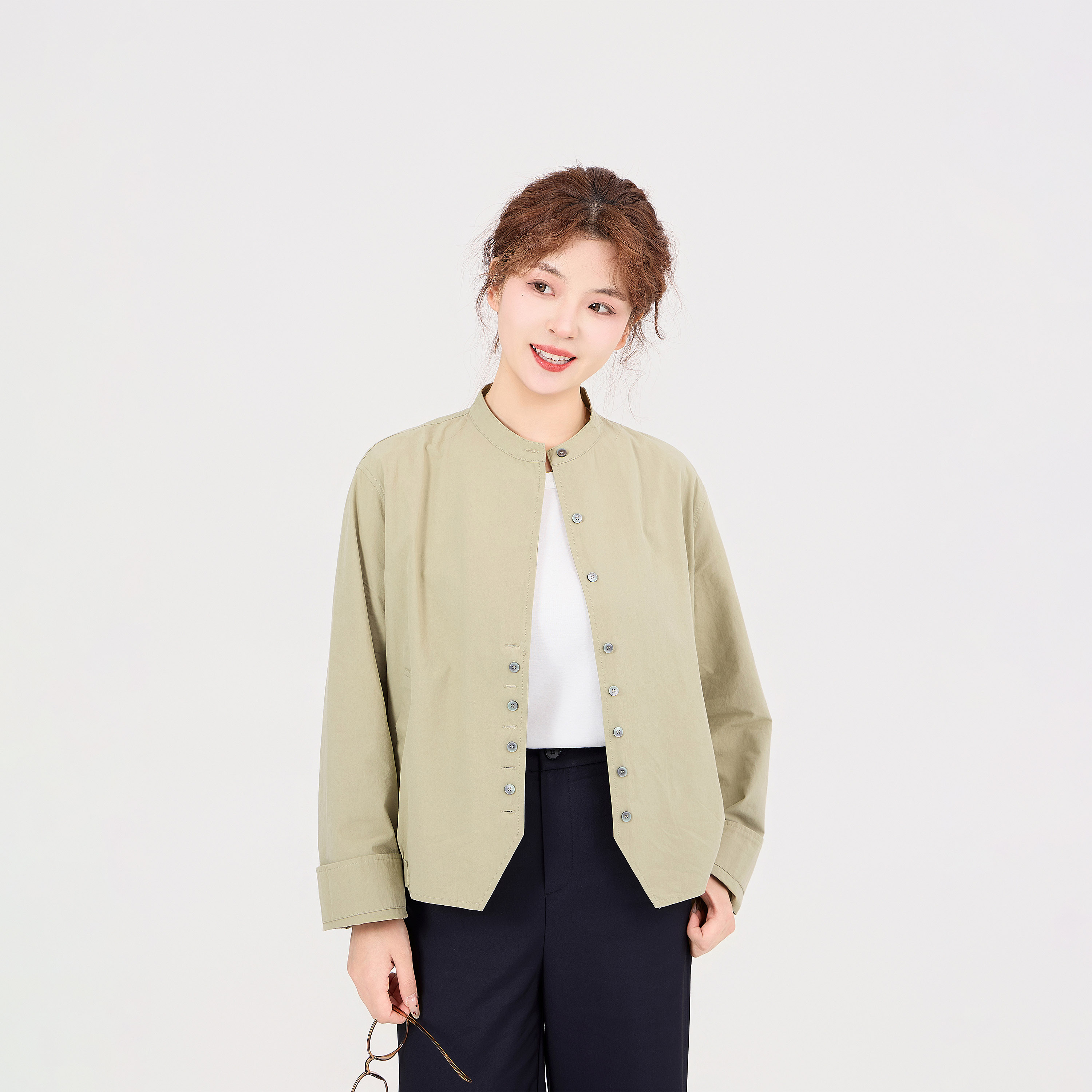 REST HEART 2026春季新品 嫩绿色衬衫外套 - 实物图