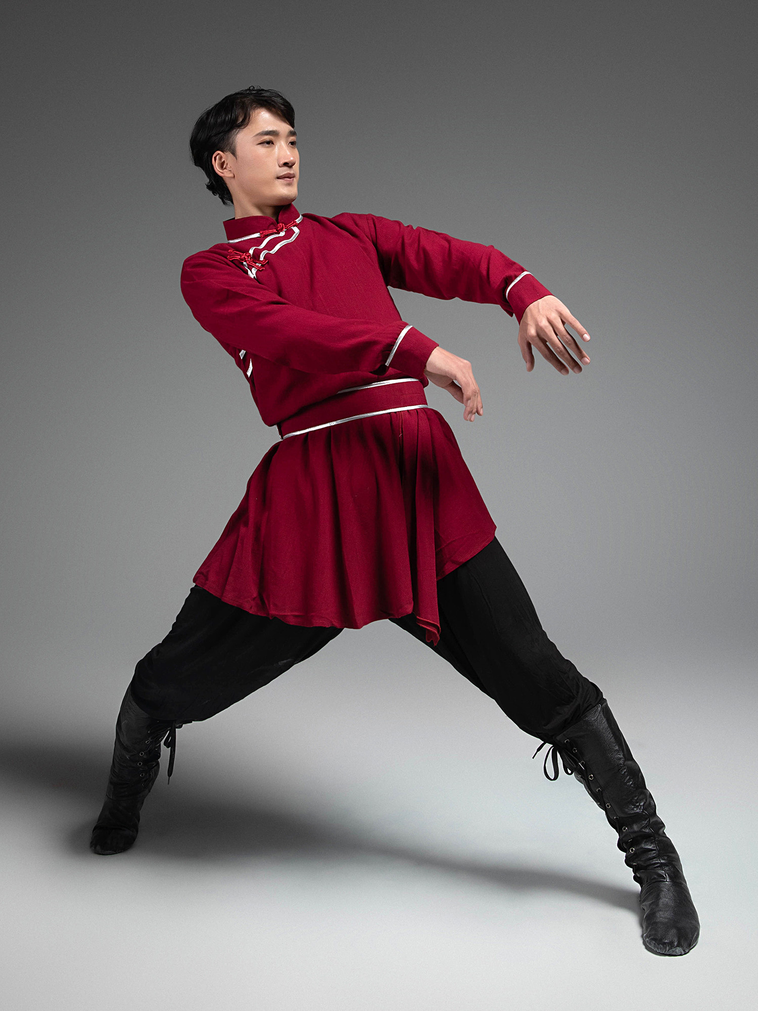 定制蒙古服装新男款演出服装群舞成人内蒙藏族舞蹈服少数民族舞蹈