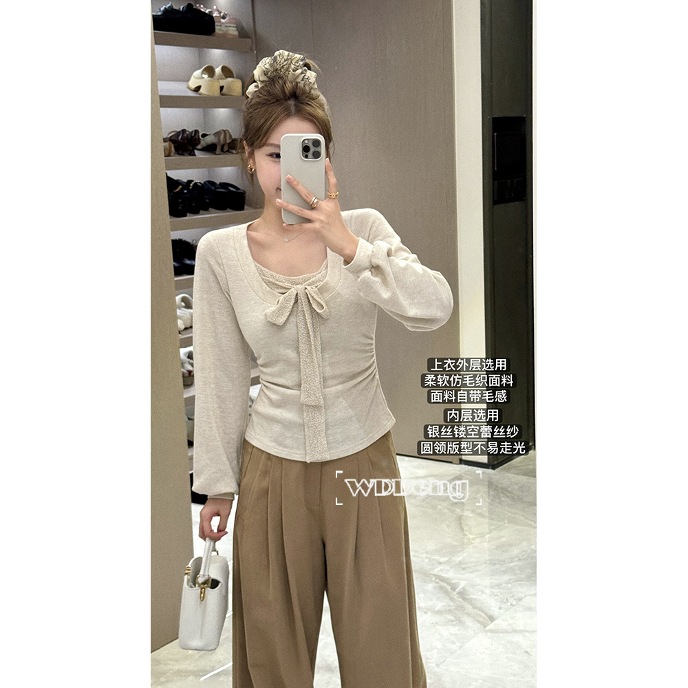 王等等 岁月如歌 2025秋冬原创款绒感舒适修身针织上衣U225S15445