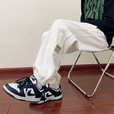 米白色