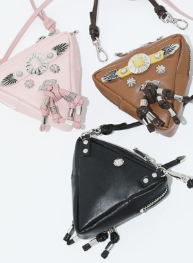 日本购直邮 toga 三角单肩斜挎包 25/12 牛皮