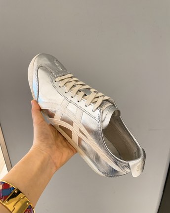 日本代购直邮 鬼冢虎 MEXICO66 男女 经典休闲鞋 牛皮THL7C2