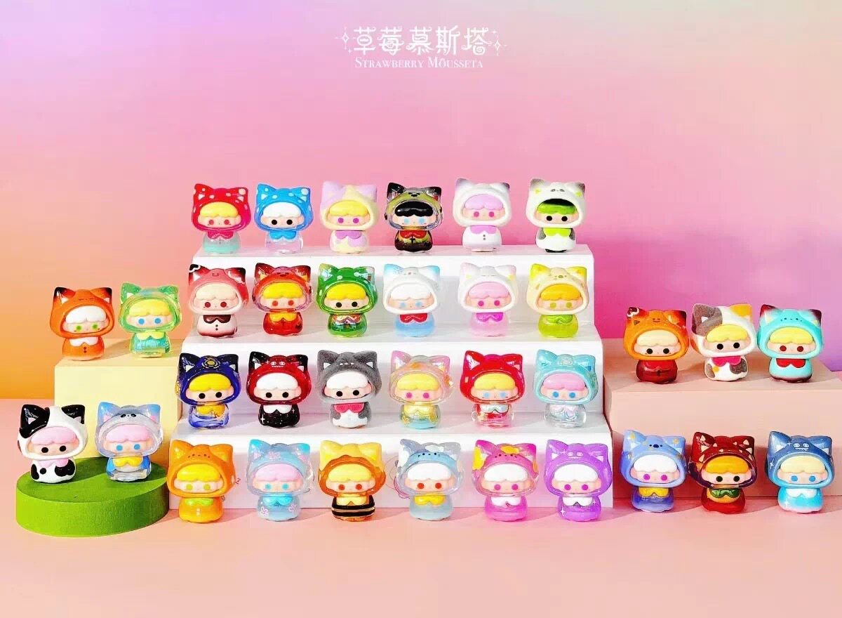 正品Momoka森林童话镇系列mini盲盒雨衣系列潮玩摆件图片