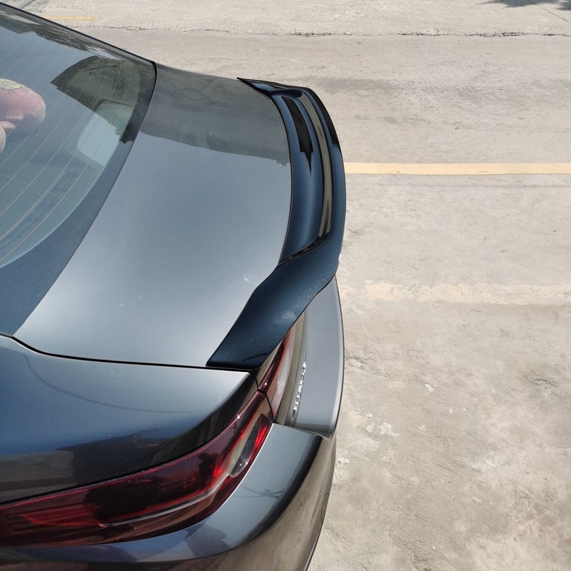 适用于2021-2022款马自达3次世代尾翼新款昂克赛拉改装R款定风翼
