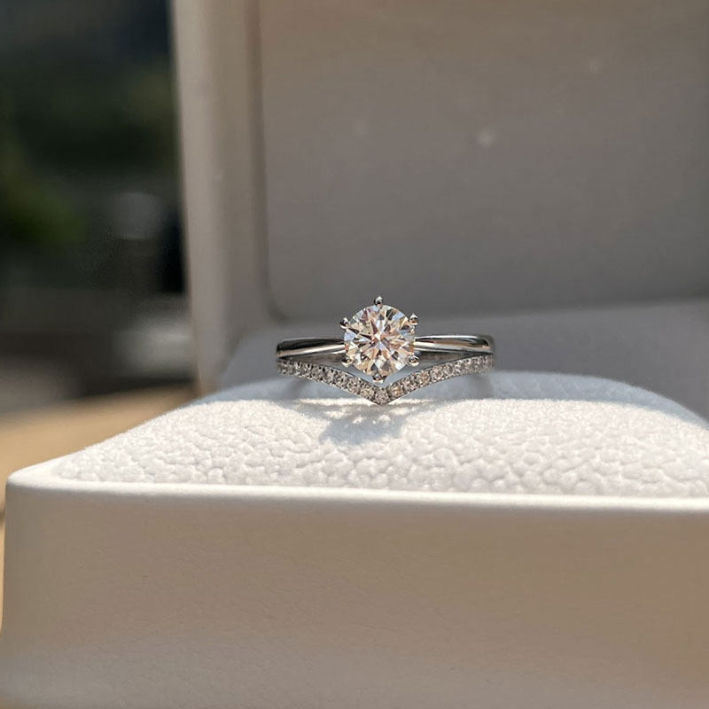 18K金V皇冠钻石戒指gia30分50分1克拉结婚钻戒求婚订婚戒托专拍