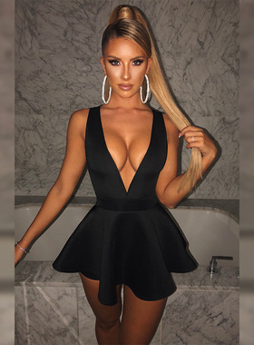 Deep V-backed slim sleeveless dress深V露背修身显瘦无袖连衣裙