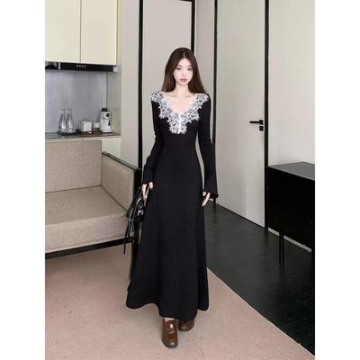 法式黑色连衣裙子女秋冬季2025新款冬天配大衣内搭打底赫本风长裙
