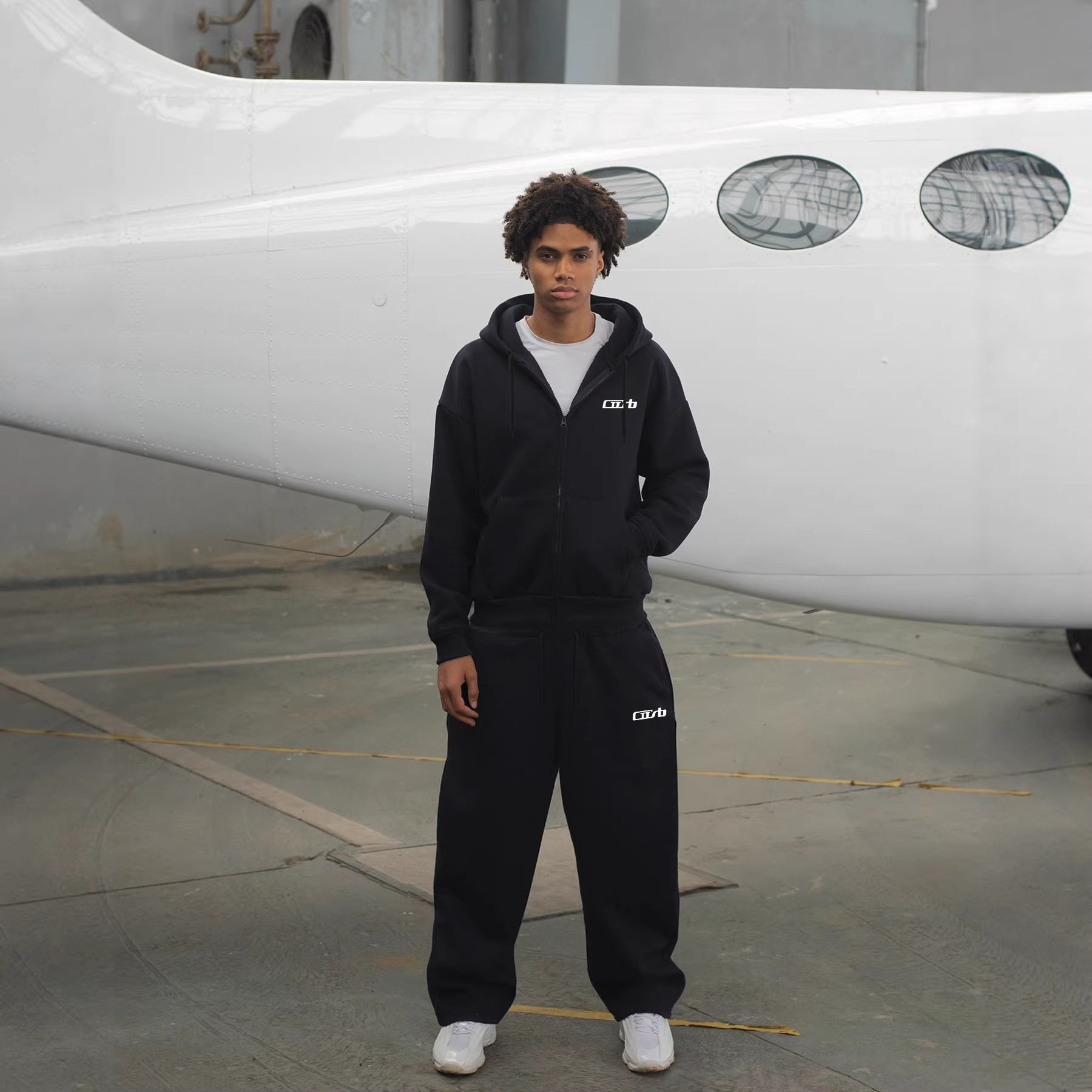 Zippered jacket春秋季新款华棉连帽衫字母印花卫衣连帽拉链外套,男装,休闲运动套装,淘宝优惠券,粉丝福利购,淘宝优惠卷